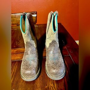 Ariat Fatbaby round toe Heritage Harmony Brown Boots Women’s size 9